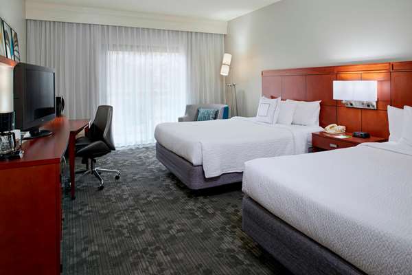  - Sonesta Select Hotel Airport Kansas City - I-29, Exit 10