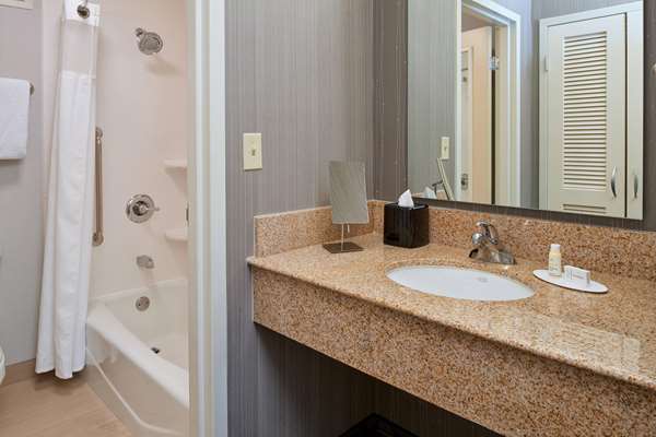 Suite - Sonesta Select Hotel Indianapolis