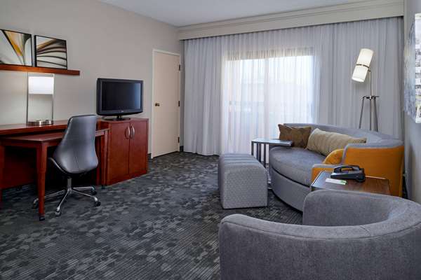  - Sonesta Select Hotel Indianapolis