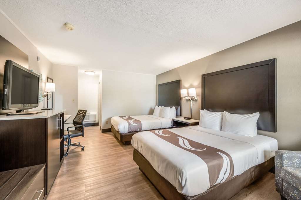 QUALITY INN POUGHKEEPSIE-guestroom-Guest Room,On-Site.jpg