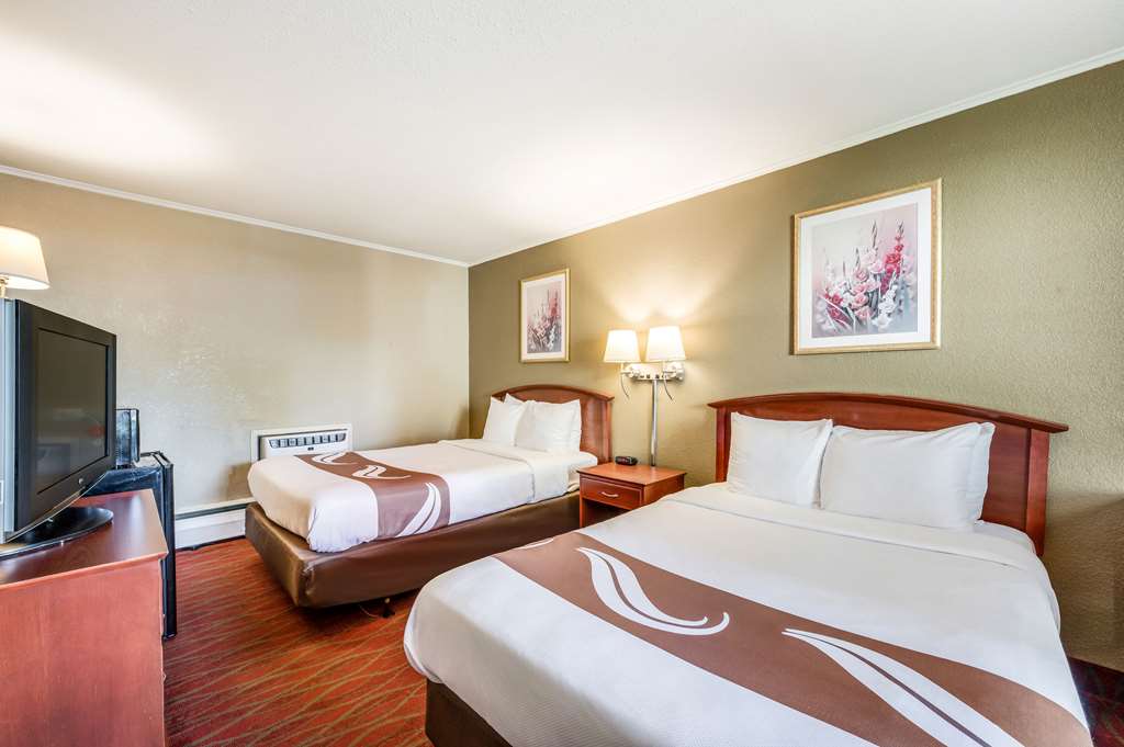 RODEWAY INN POUGHKEEPSIE-guestroom-Guest Room,On-Site.jpg