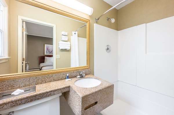  - Rodeway Inn Poughkeepsie