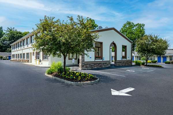 Exterior view - Rodeway Inn Poughkeepsie