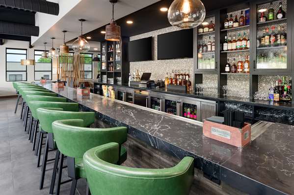 Bar - Hampton Inn Blue Ridge