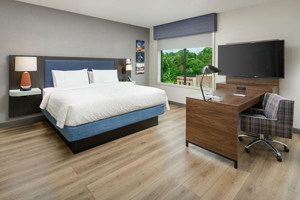  - Hampton Inn Blue Ridge