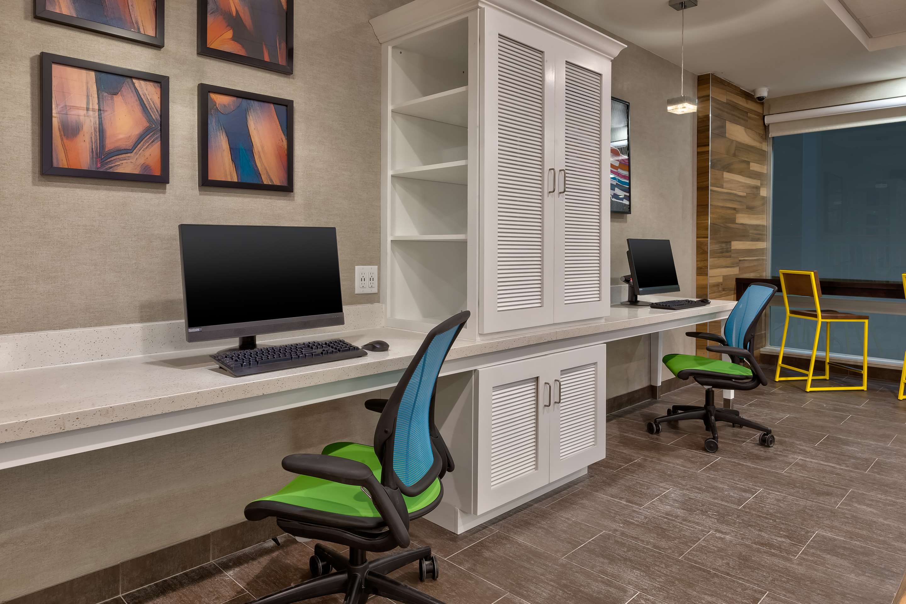 Business Center | Home2 Suites By Hilton Grand Blanc Flint, Mi