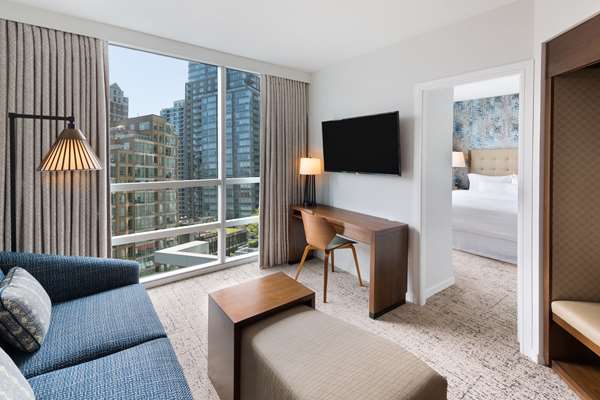  - Hilton Hotel Downtown Vancouver