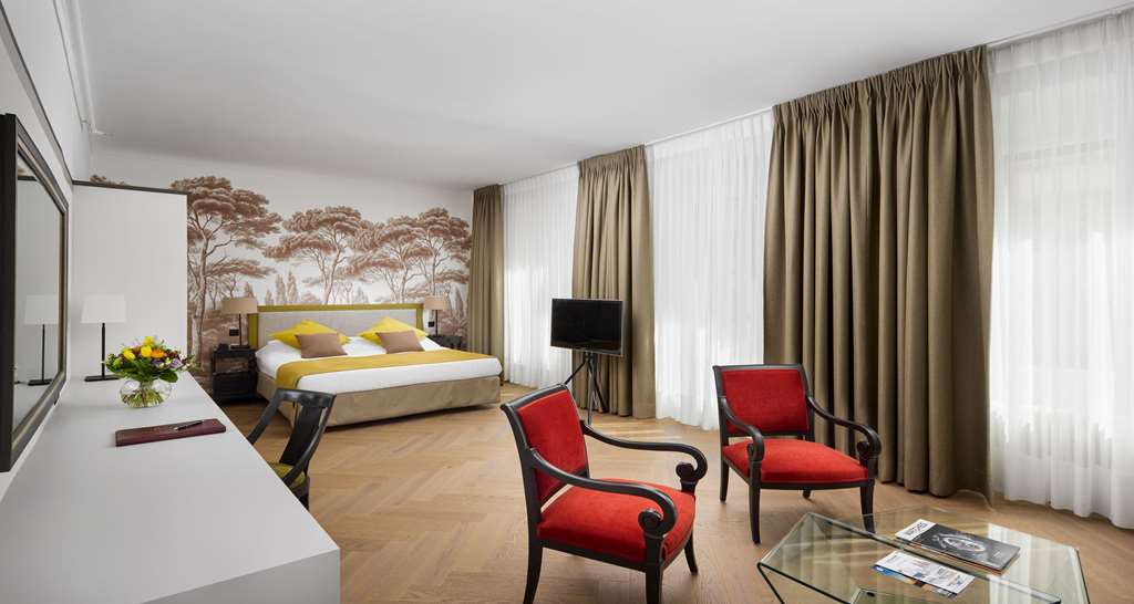 Victoria Hotel