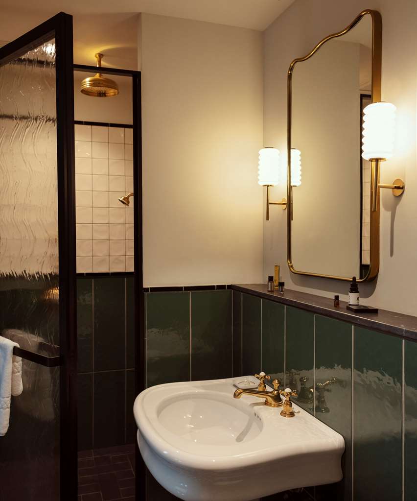Guest photo