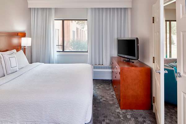 Suite - Sonesta Select Hotel Raleigh Airport Morrisville - I-40, Exit 284