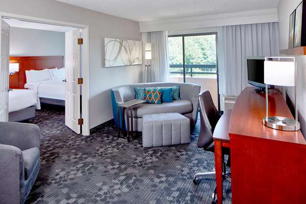 Suite - Sonesta Select Hotel Raleigh Airport Morrisville - I-40, Exit 284