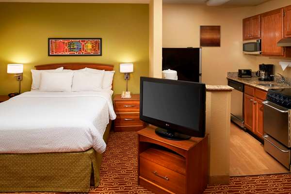 Suite - Sonesta Simply Suites Novi - I-96, Exit 162