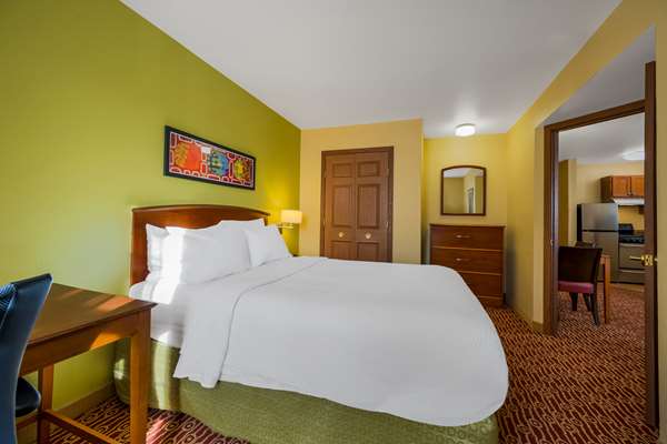 Suite - Sonesta Simply Suites Novi - I-96, Exit 162