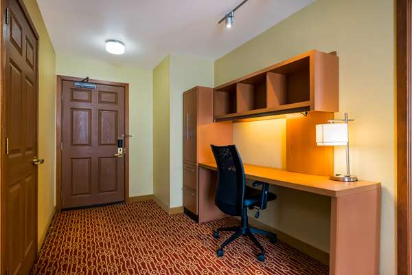 Suite - Sonesta Simply Suites Novi - I-96, Exit 162