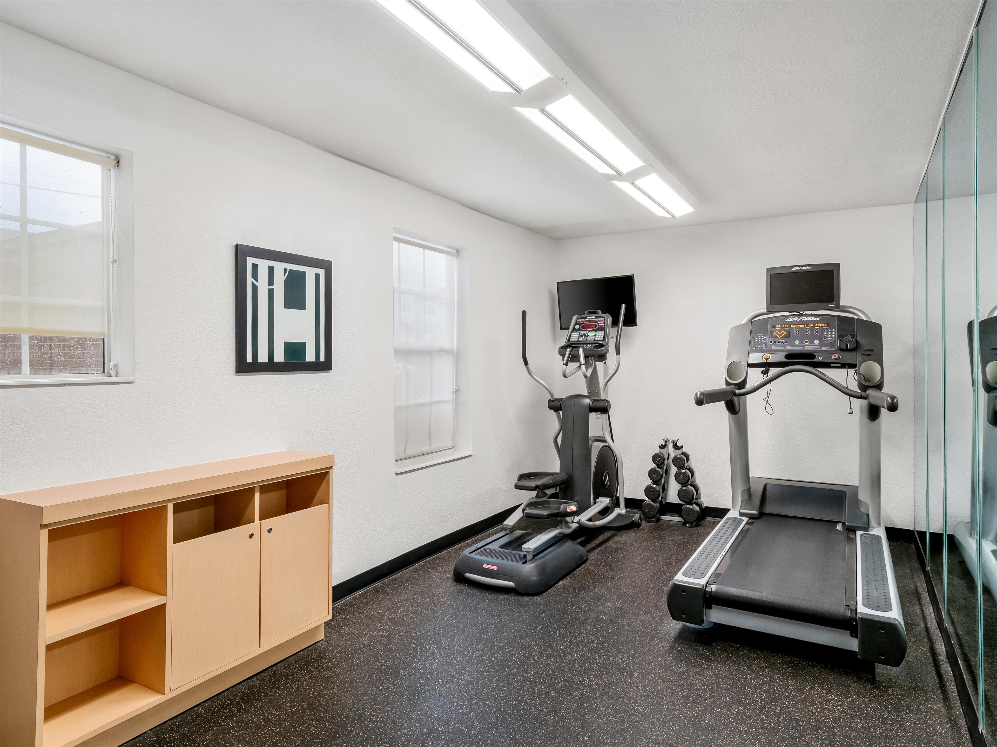 Fitness Center | Sonesta Simply Suites Detroit Novi