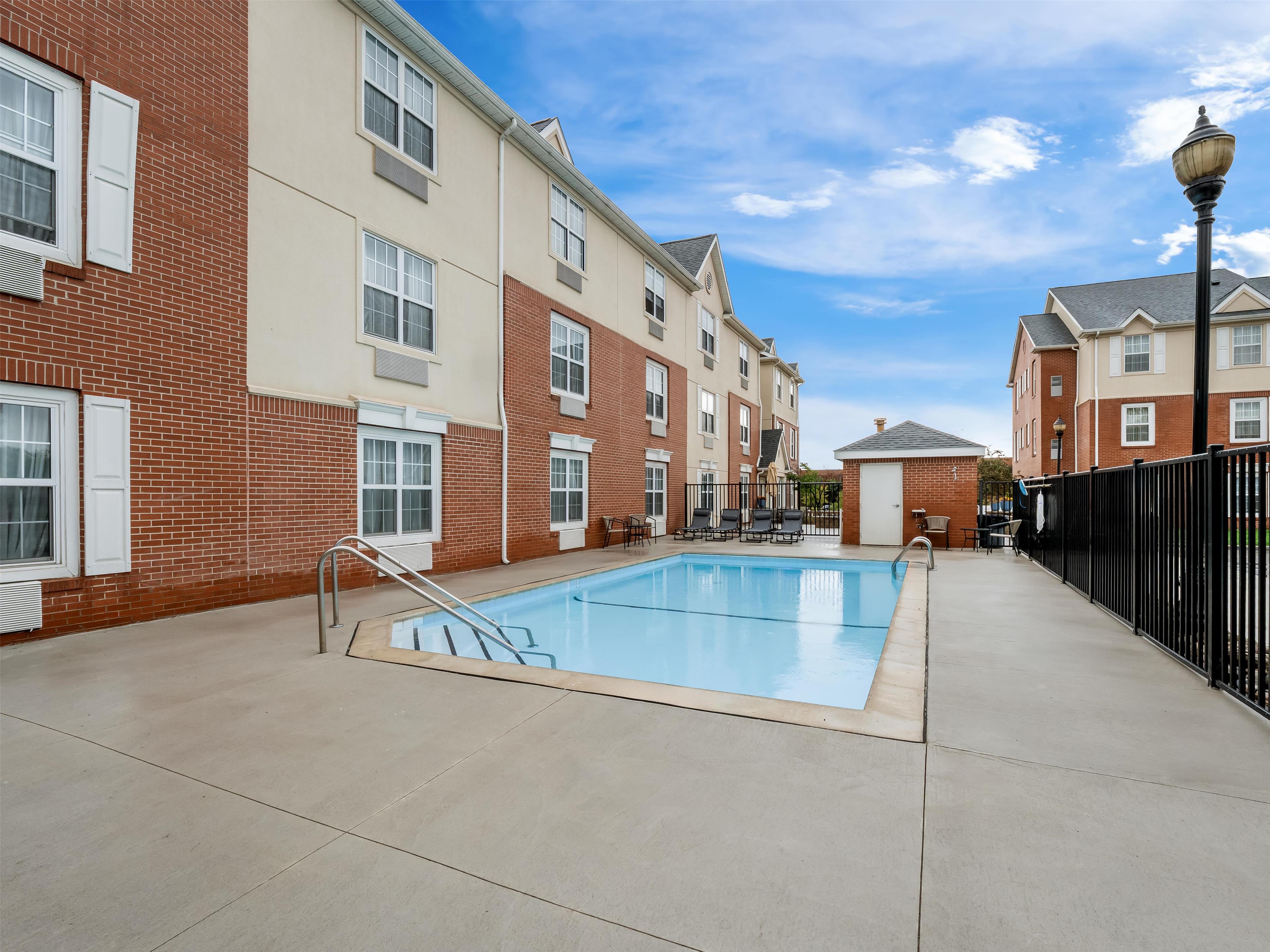 Outdoor Pool | Sonesta Simply Suites Detroit Novi