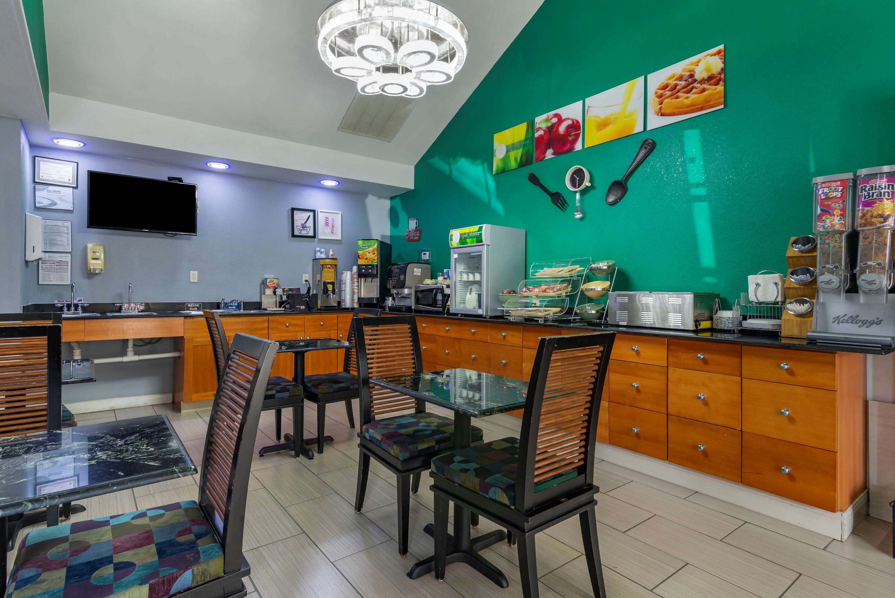Breakfast area