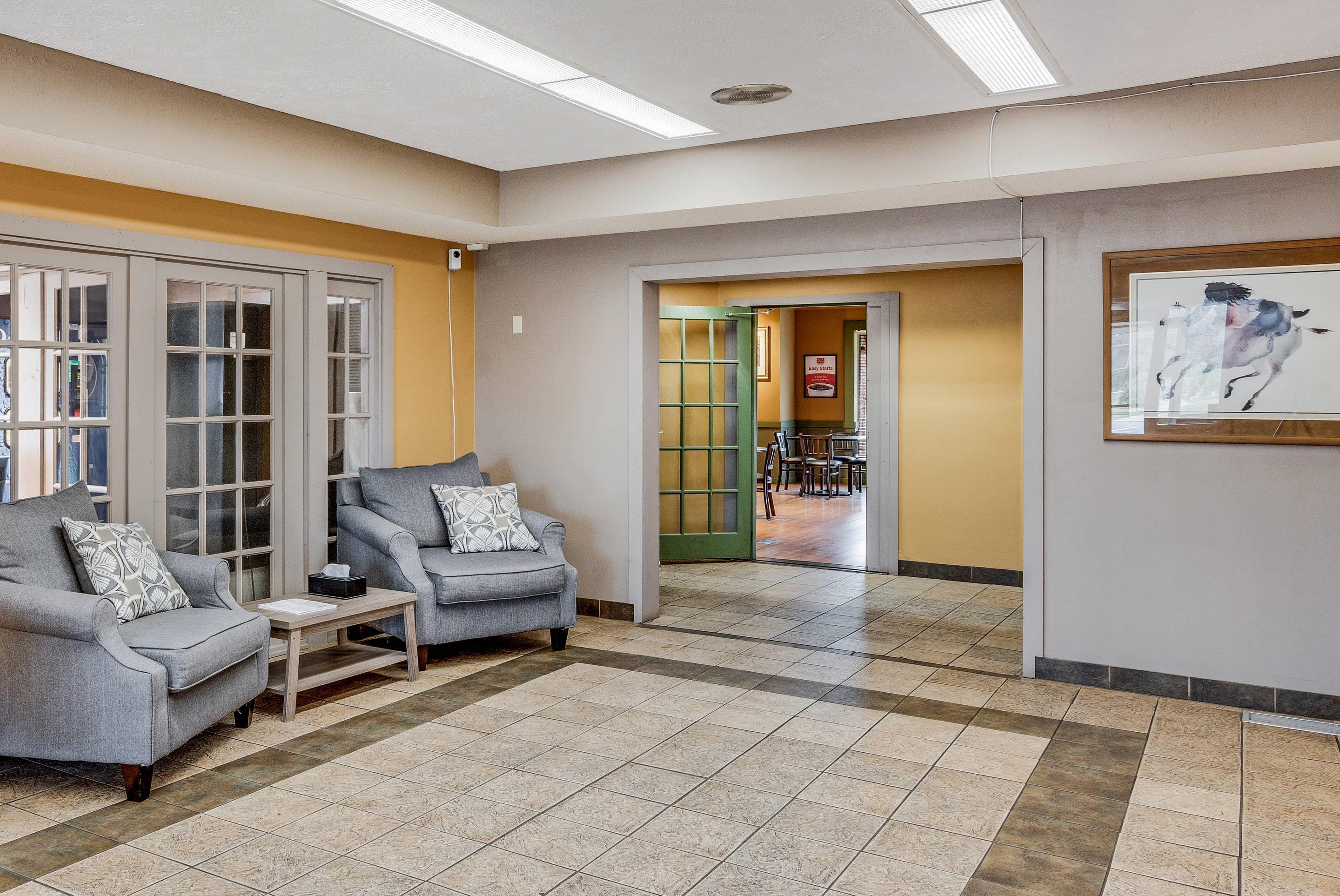Hotel lobby | Econo Lodge Whitehall near Michigan's Adventure