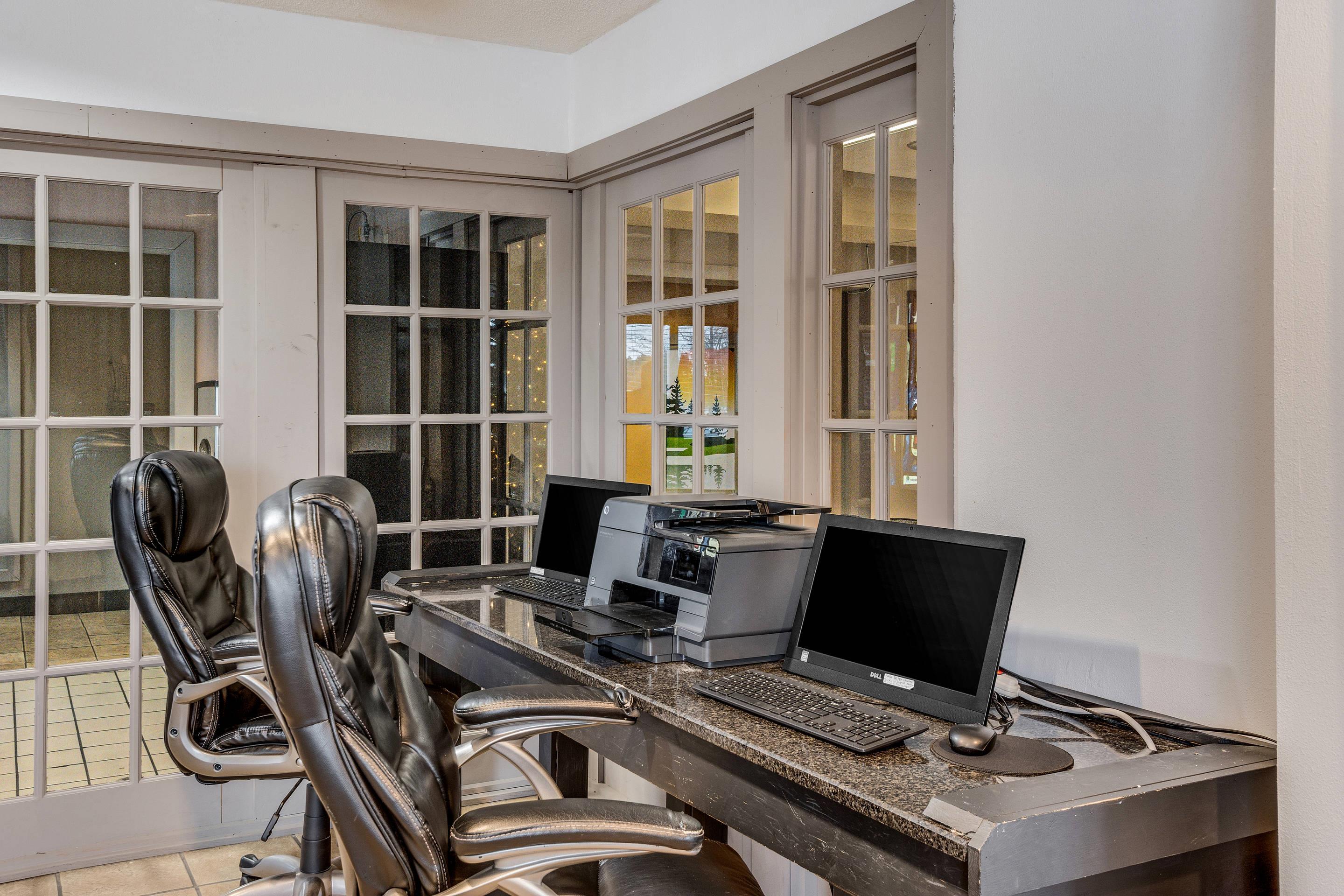 Business center | Econo Lodge Whitehall near Michigan's Adventure
