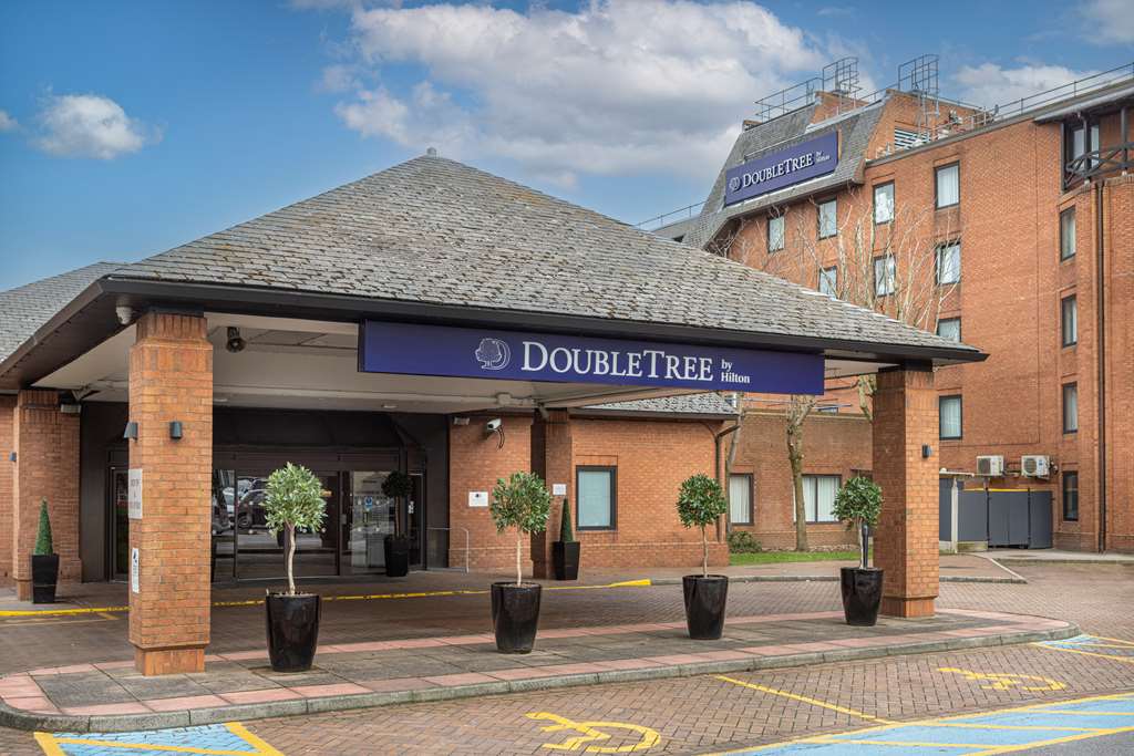 DoubleTree by Hilton Manchester Airport