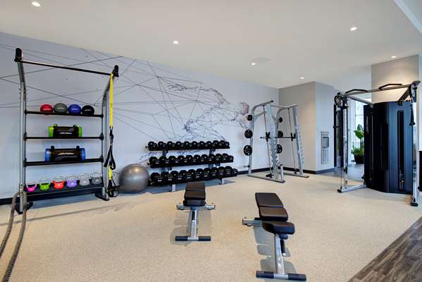 Fitness/ Exercise Room - Hampton Inn Downtown Montreal