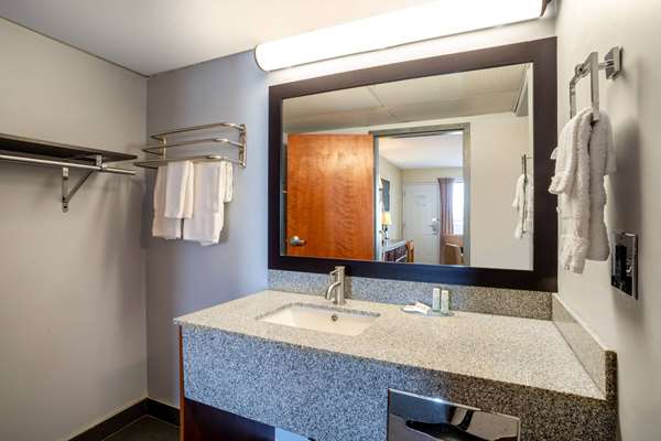  - Thriftlodge North Regina