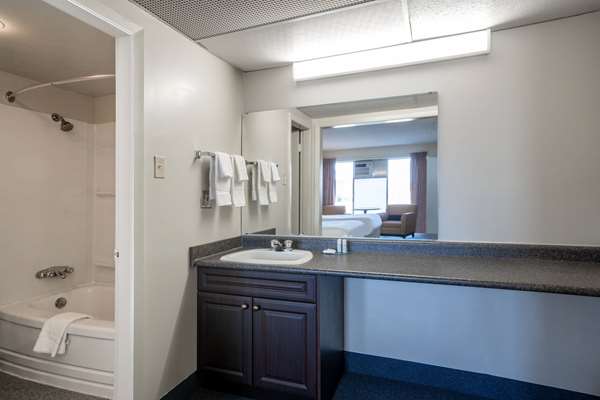  - Thriftlodge North Regina