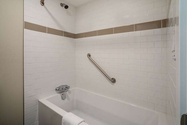  - Thriftlodge North Regina