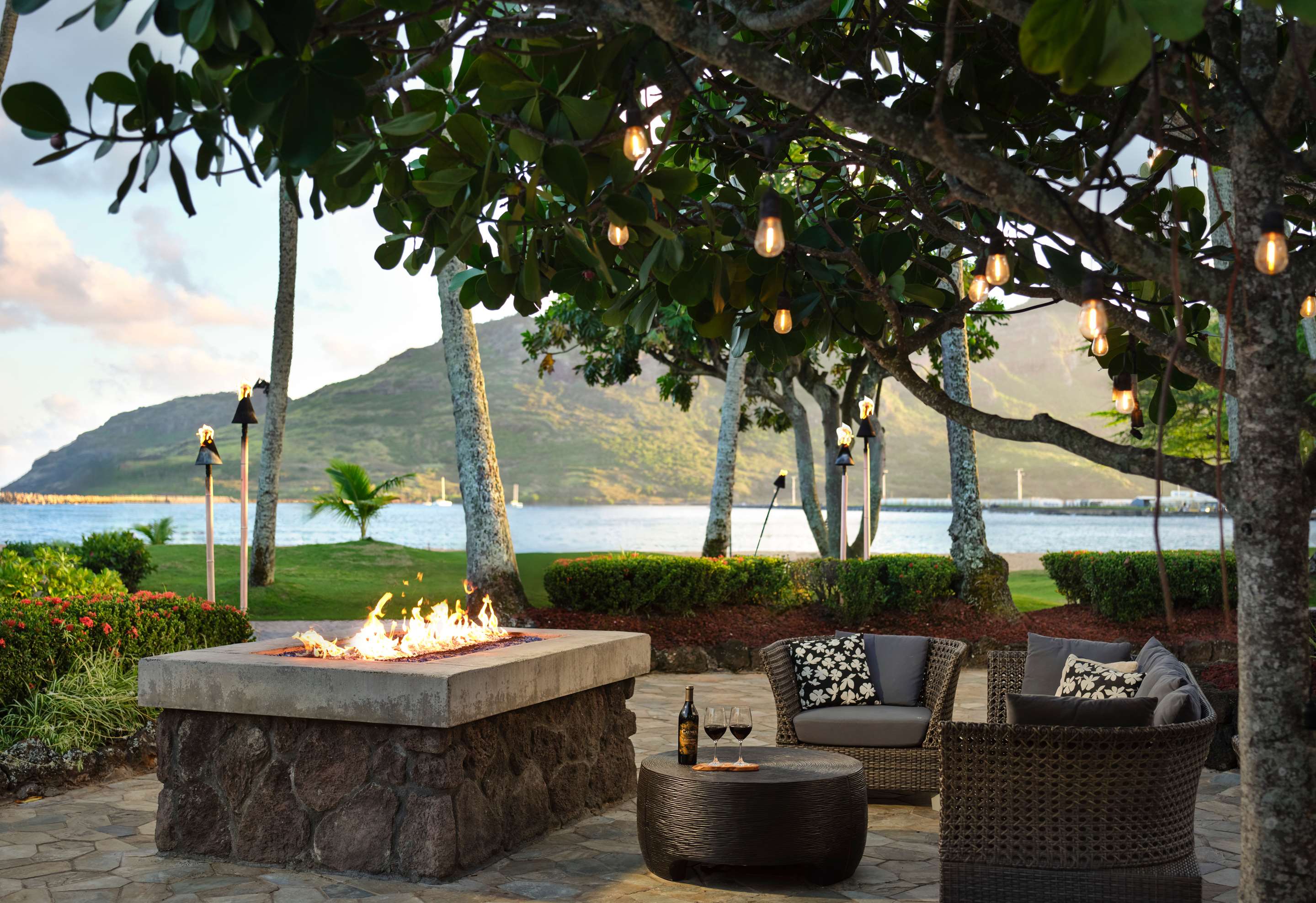 TRS Kauai Exterior Outdoor Fire Pits | The Royal Sonesta Kaua'i Resort Lihue