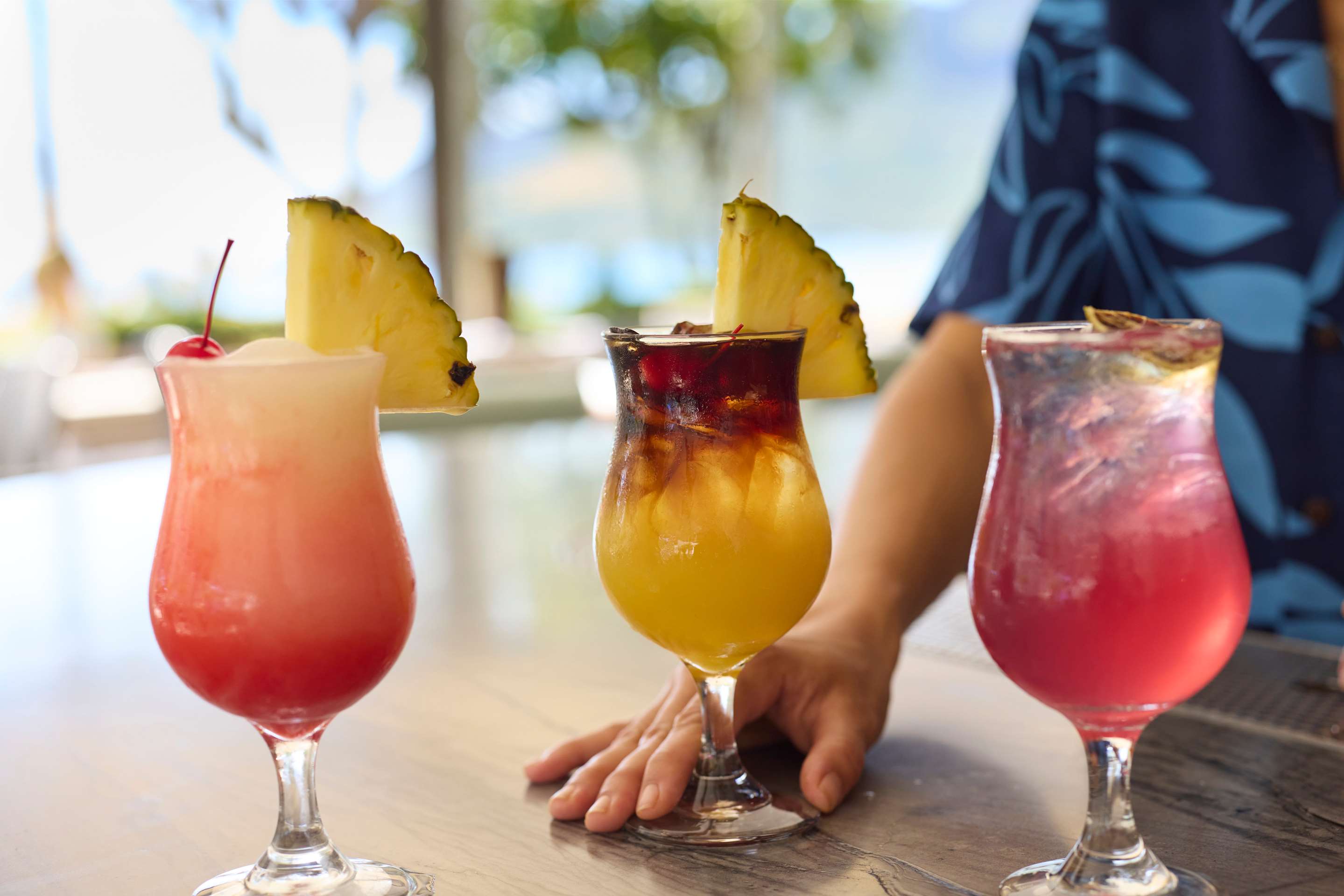 TRS Kauai Dining Kai's Bar Tropical Drinks | The Royal Sonesta Kaua'i Resort Lihue