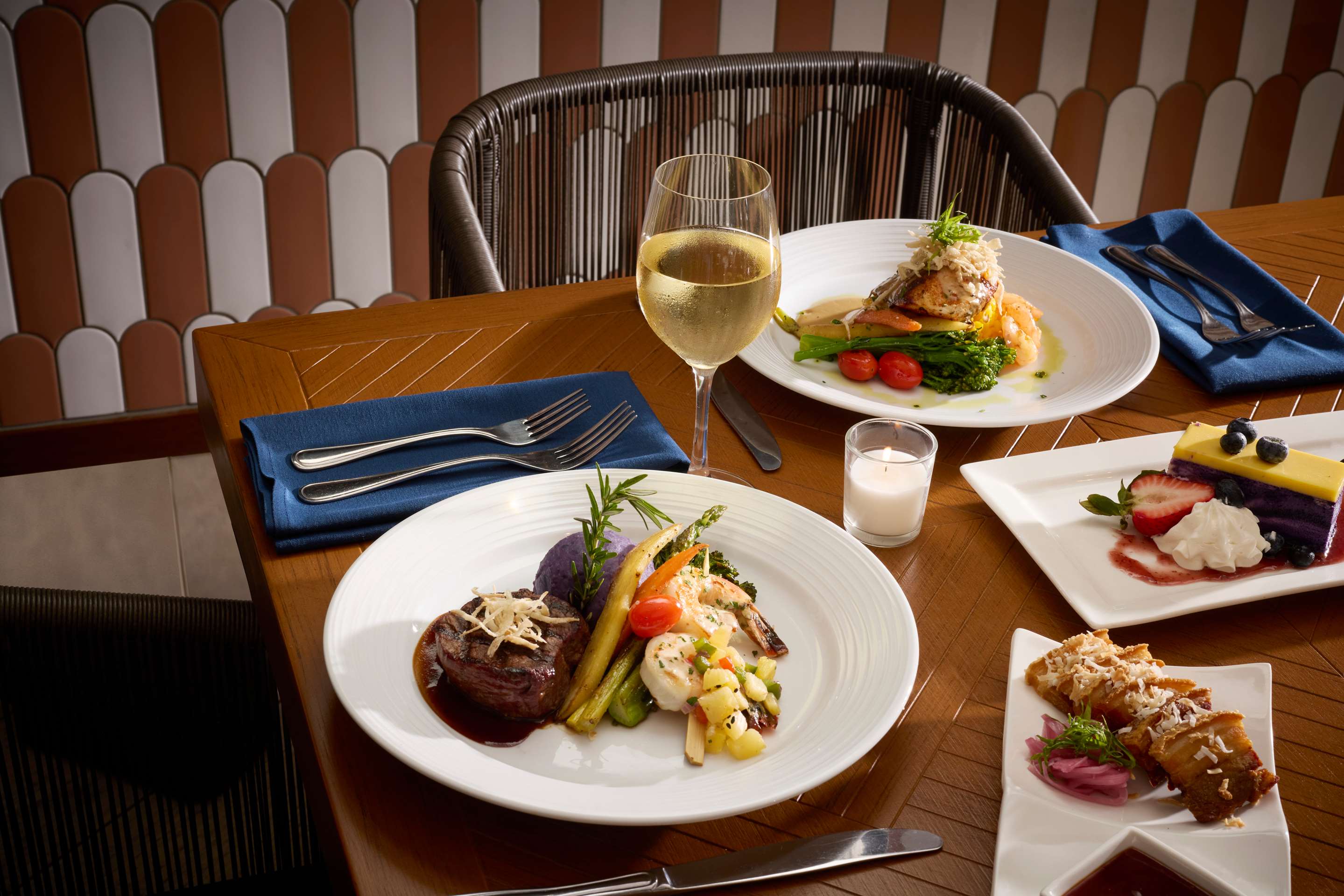 TRS Kauai Dining Kukui's Restaurant Dinner | The Royal Sonesta Kaua'i Resort Lihue