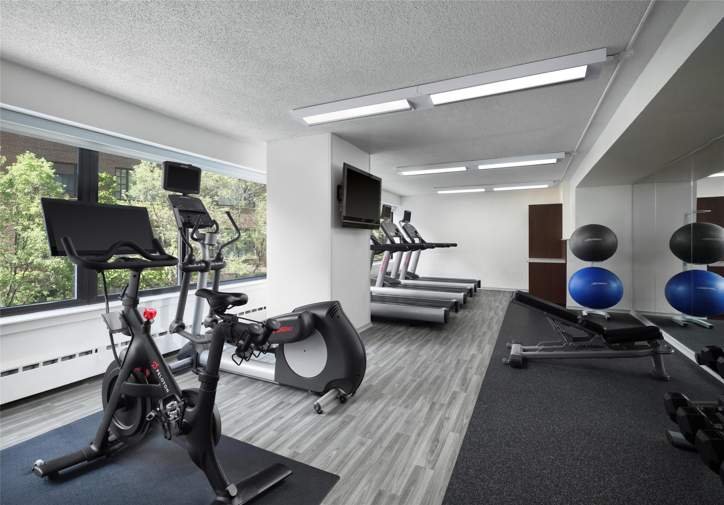 Chicago ES Sonesta fitness center