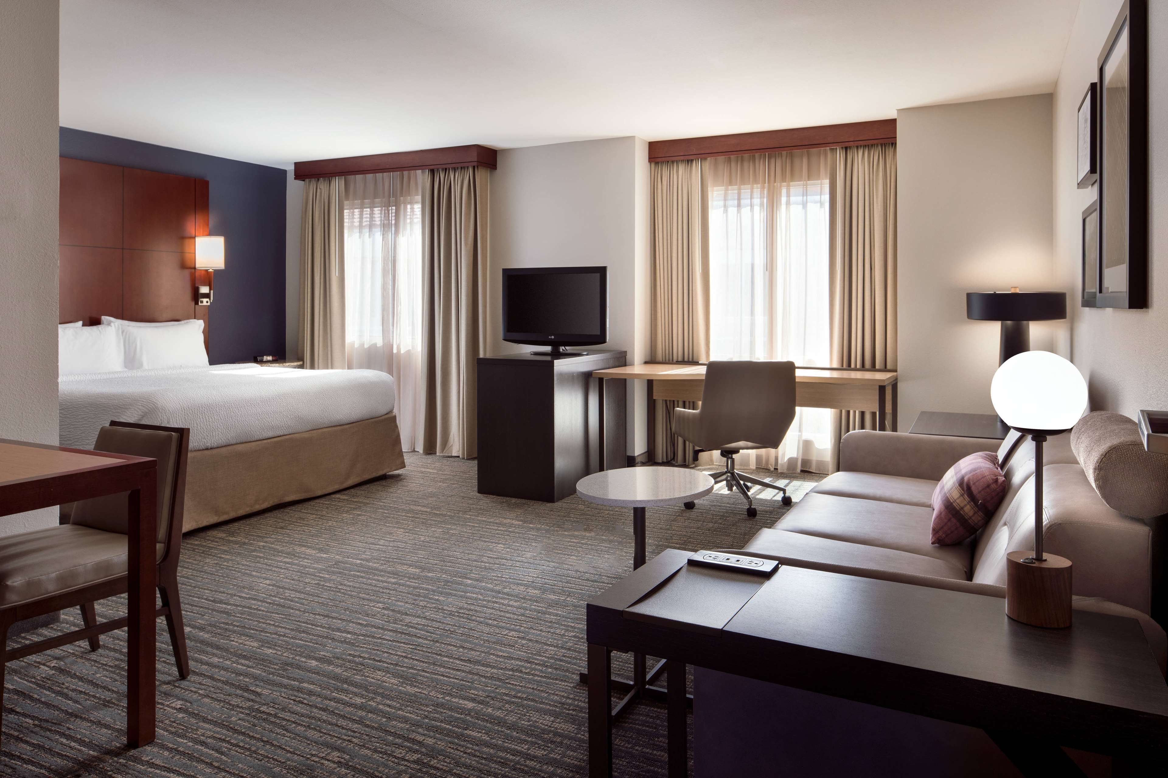 Studio Suite - King image