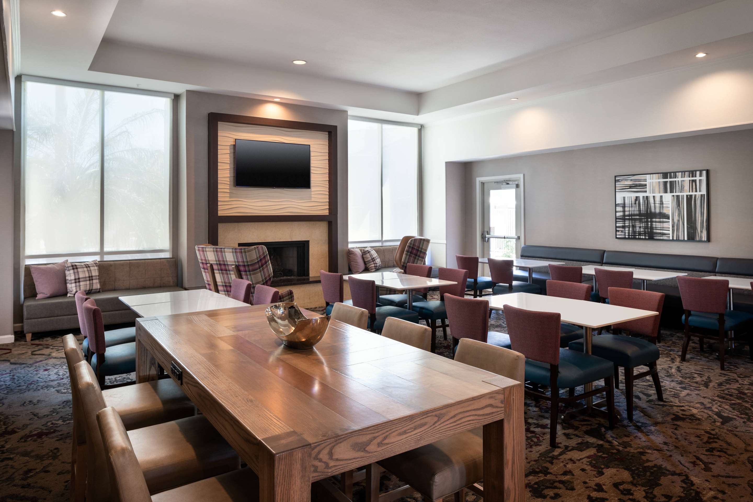 The Nest Dining Area | Sonesta ES Suites Tempe