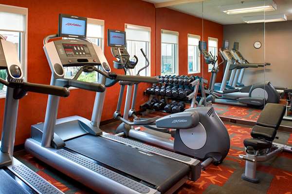 Fitness/ Exercise Room - Sonesta ES Suites Warren