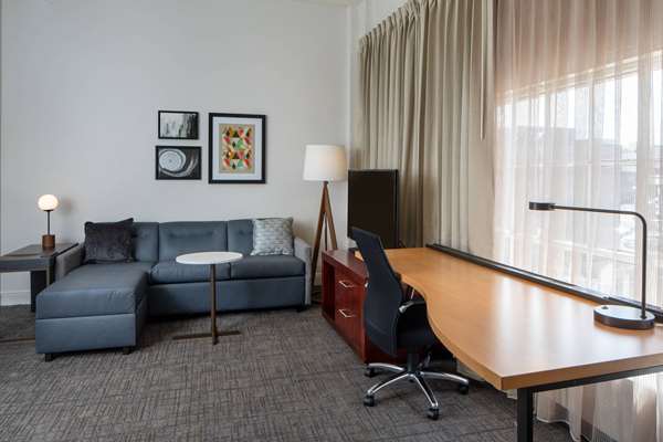 Suite - Sonesta ES Suites Convention Center New Orleans