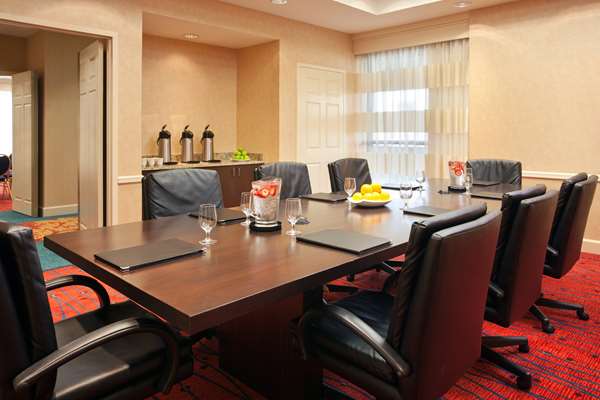  - Sonesta ES Suites Alamo San Antonio - I-37, Exit 141