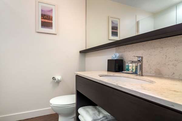  - Quality Inn Nanaimo