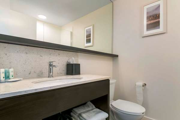  - Quality Inn Nanaimo