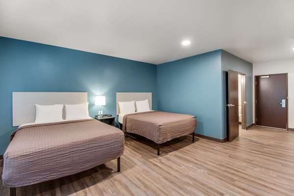  - WoodSpring Suites Airport Bakersfield