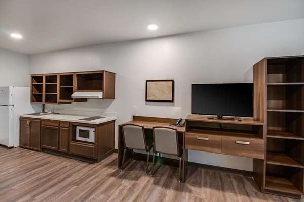  - WoodSpring Suites Airport Bakersfield