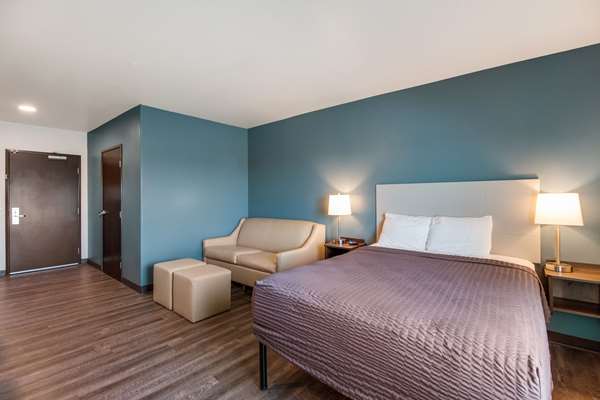  - WoodSpring Suites Airport Bakersfield