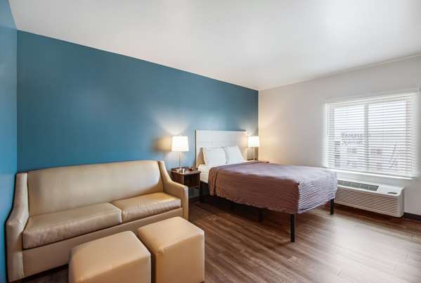  - WoodSpring Suites Airport Bakersfield