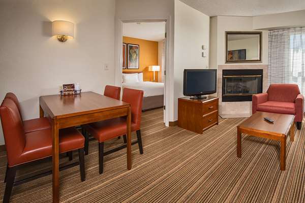 Suite - Sonesta ES Suites Charleston