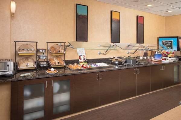 Amenities - Sonesta ES Suites Charleston