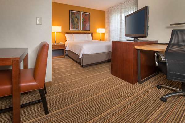 Suite - Sonesta ES Suites Charleston