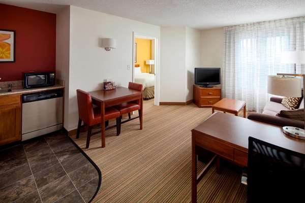 Suite - Sonesta ES Suites Charleston