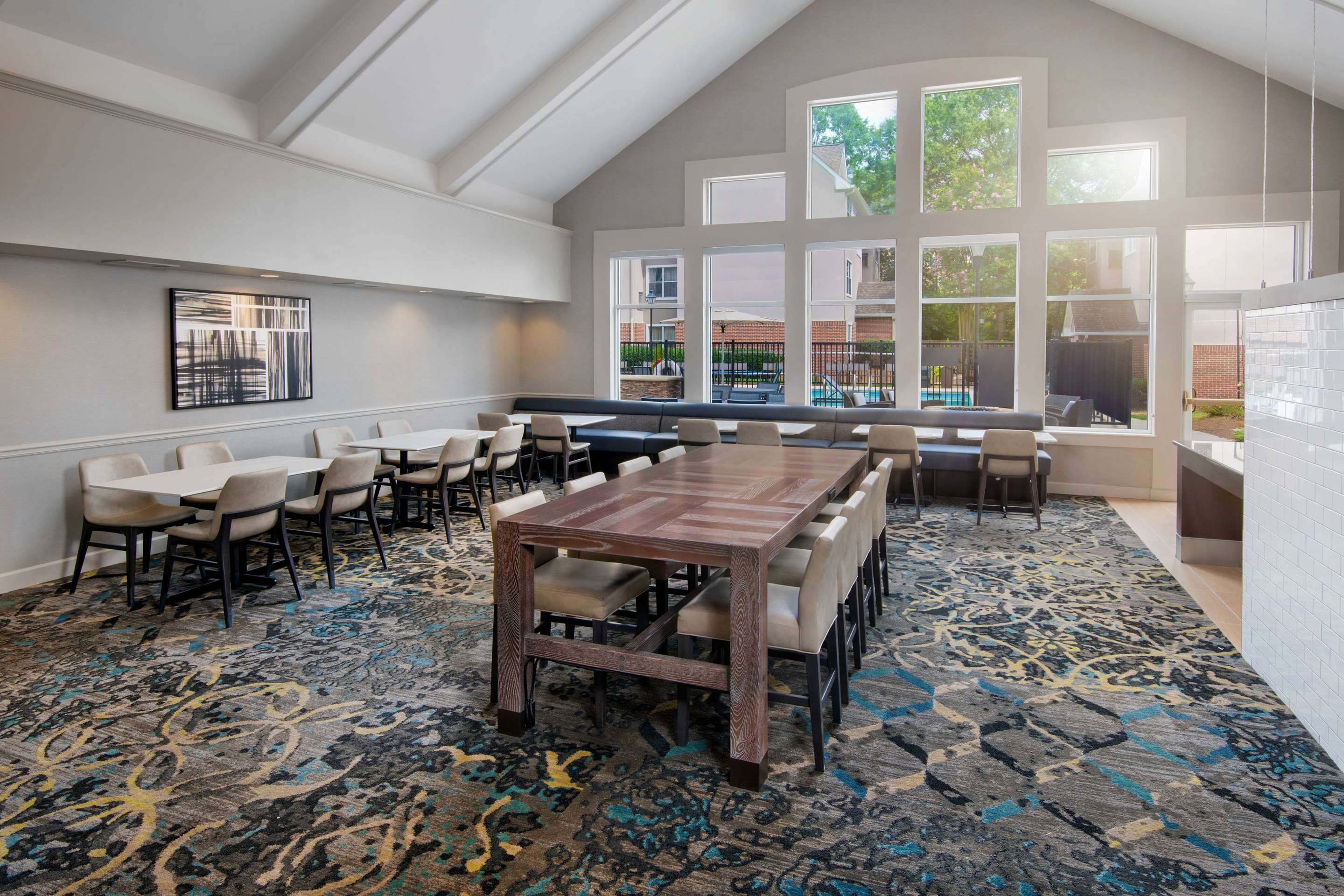 The Nest Dining Area | Sonesta ES Suites Atlanta Kennesaw Town Center