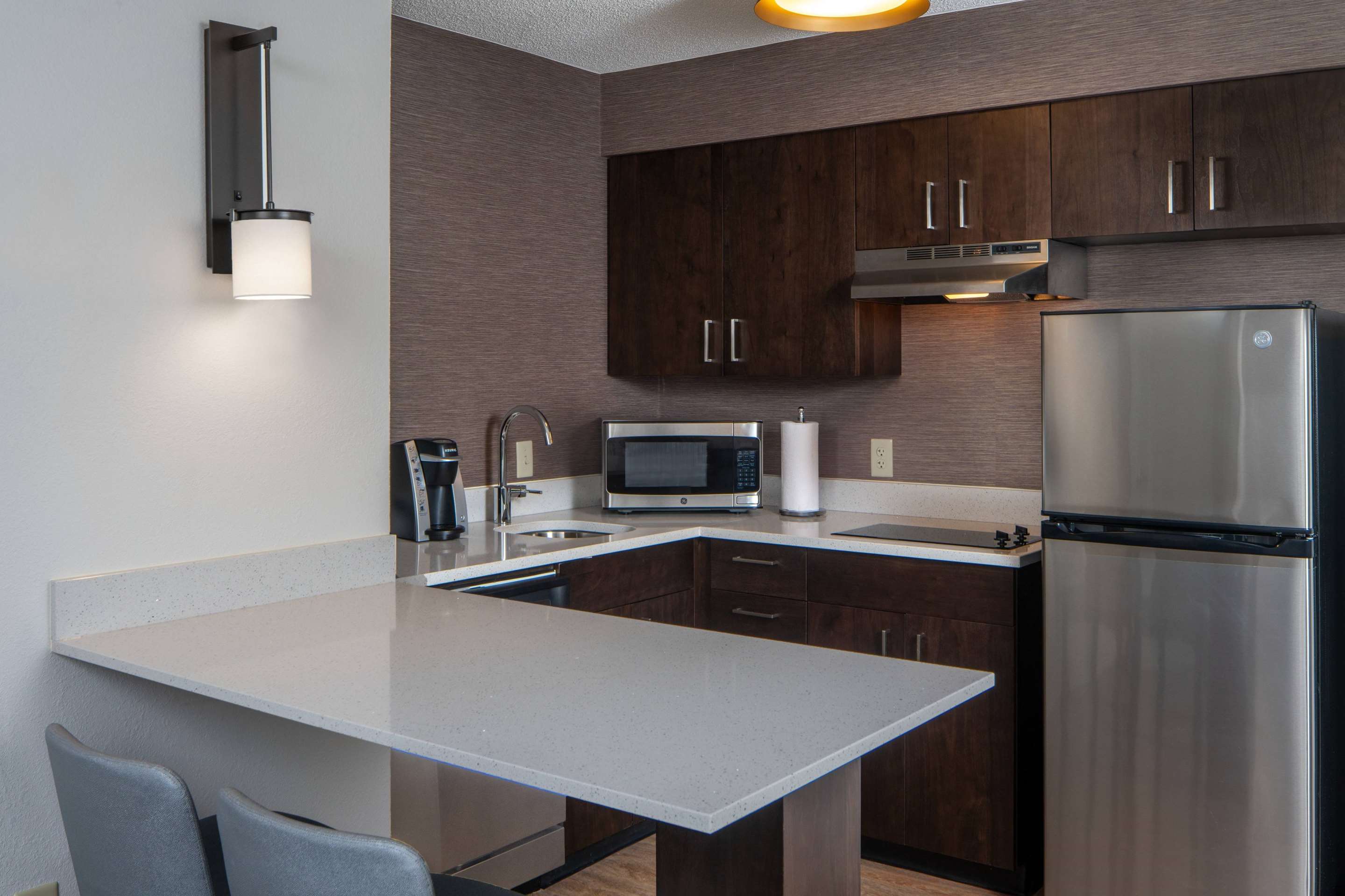 One bedroom suite kitchen