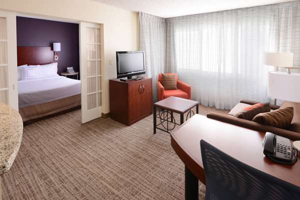 Suite - Sonesta ES Suites Central Expressway Dallas